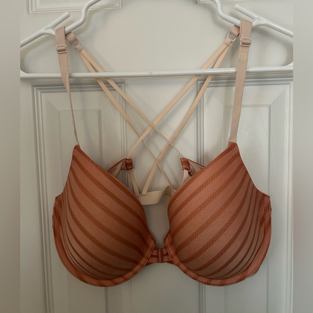 Nice Victoria's Secret Striped Bra with Crisscross Straps 36D